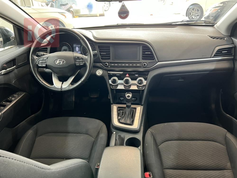 هیوندای ئەلەنترا